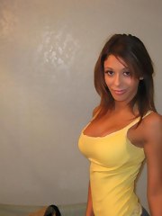 Undressed teen Alisa shows her amazing face and body